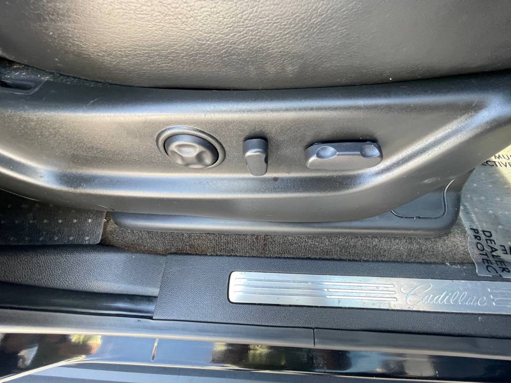 2008 Cadillac Escalade Image 34