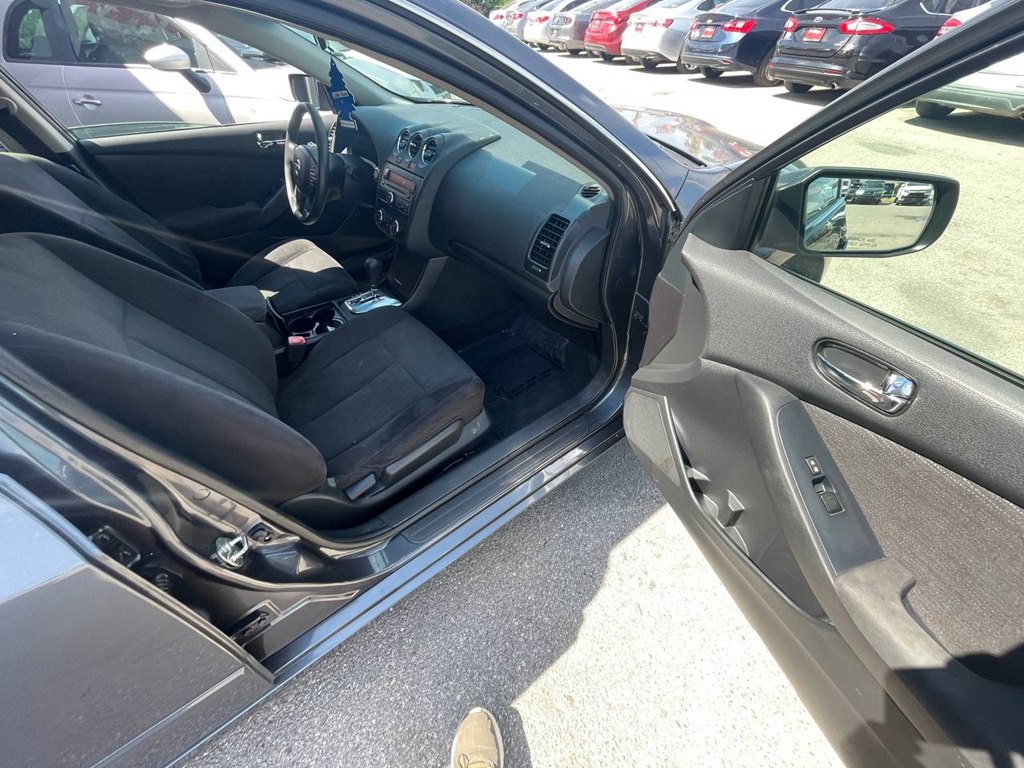 2012 Nissan Altima Image 16
