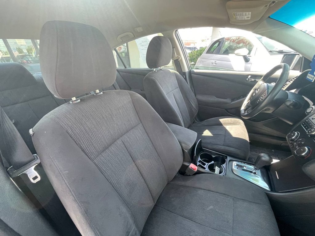 2012 Nissan Altima Image 20
