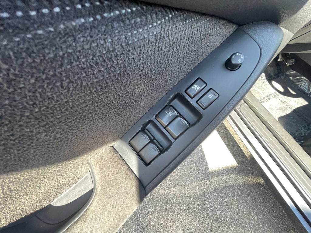 2012 Nissan Altima Image 21