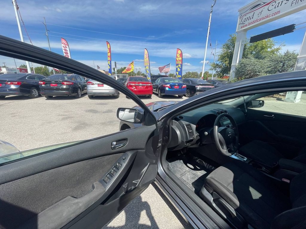 2012 Nissan Altima Image 22