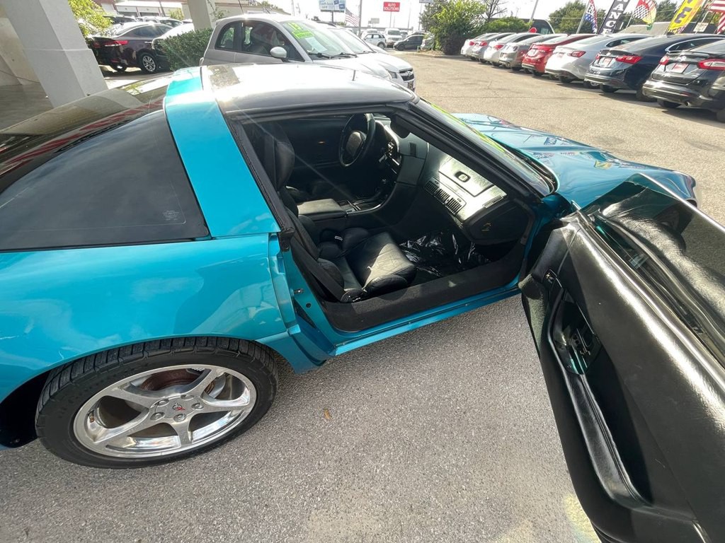 1993 Chevrolet Corvette Image 12