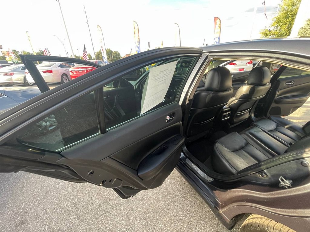2012 Nissan Maxima Image 10