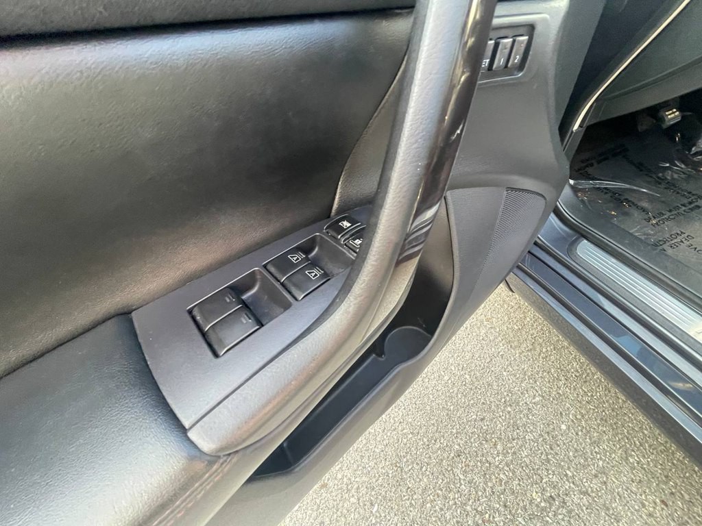2012 Nissan Maxima Image 25