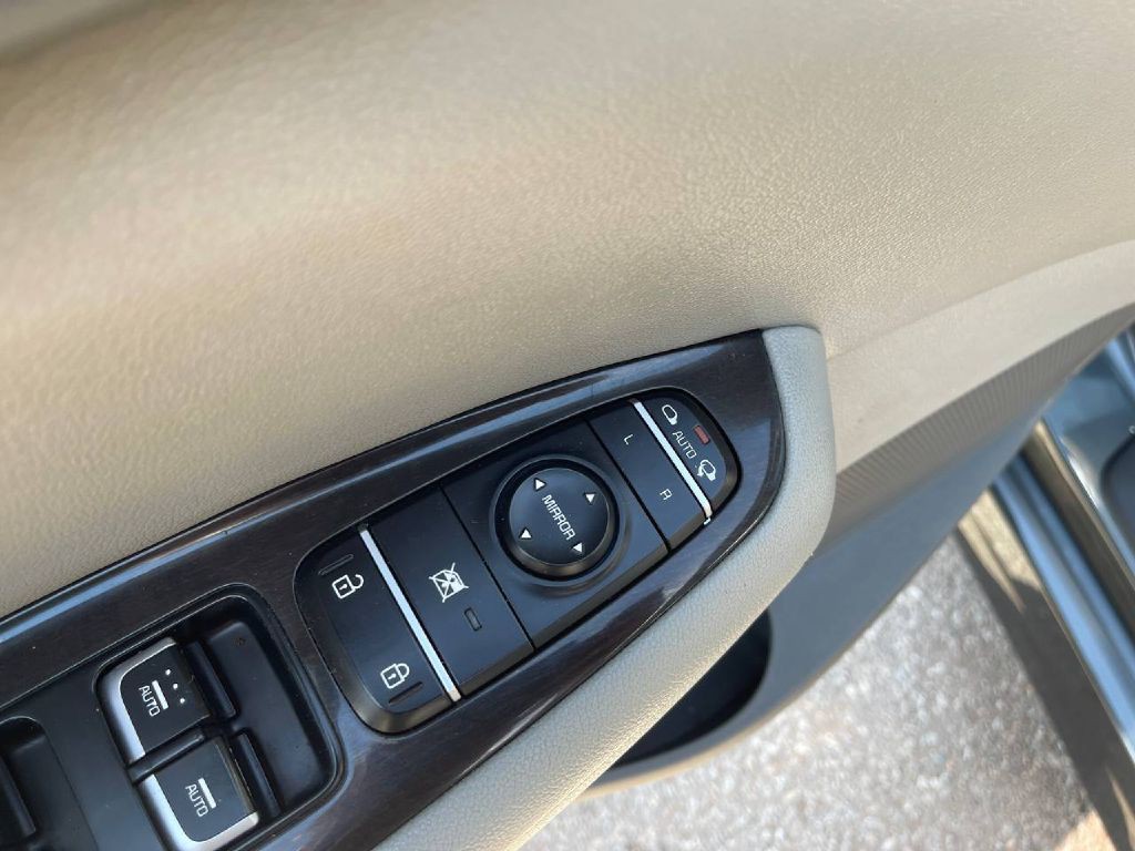 2016 Kia Optima Image 30