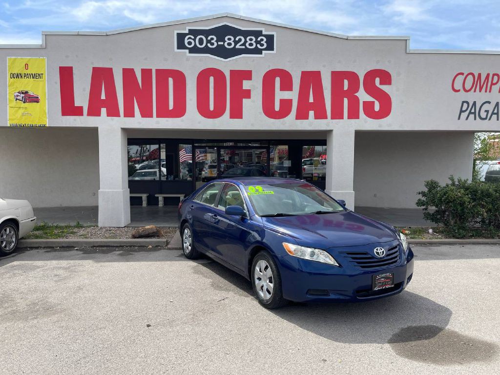 2009 Toyota Camry Image 2