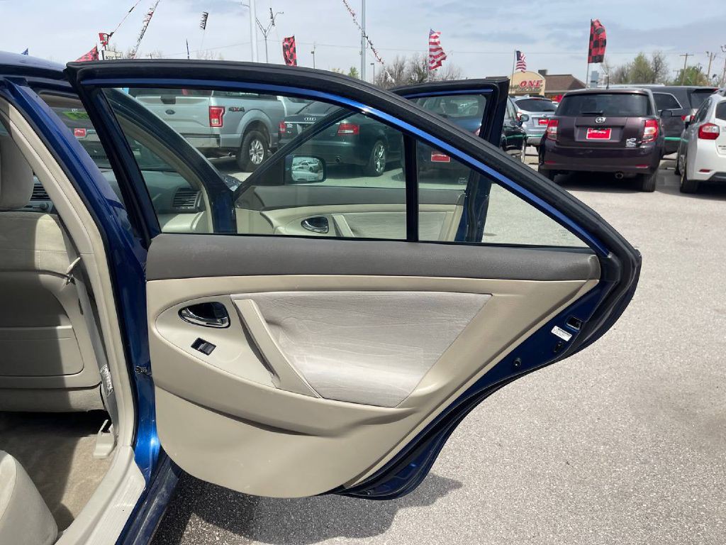 2009 Toyota Camry Image 7