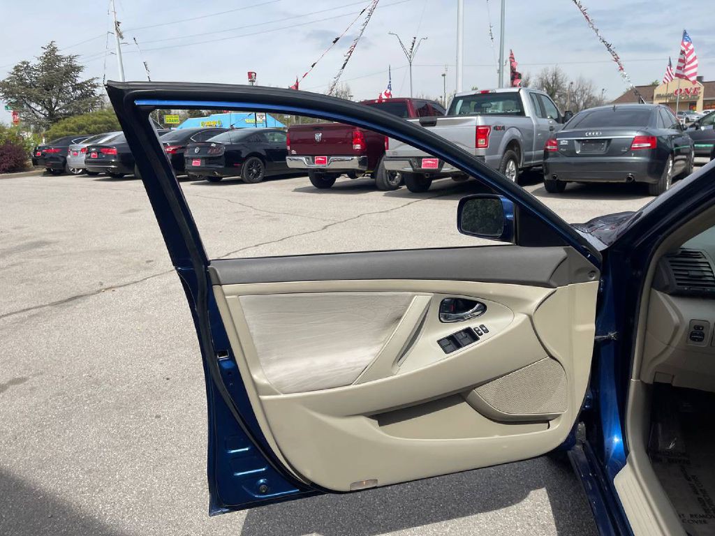 2009 Toyota Camry Image 8