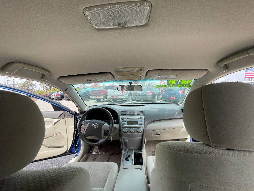 2009 Toyota Camry Image 16