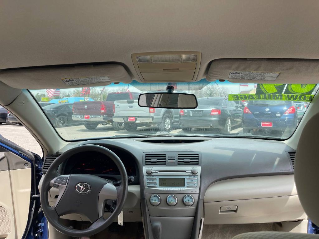2009 Toyota Camry Image 17