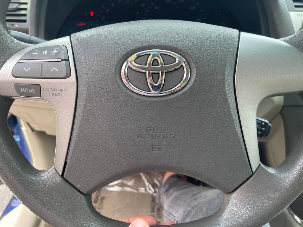 2009 Toyota Camry Image 28