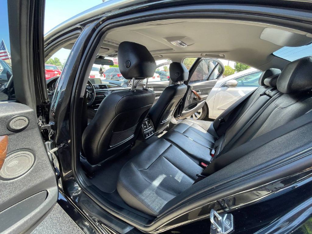 2015 BMW 3 Series Image 13
