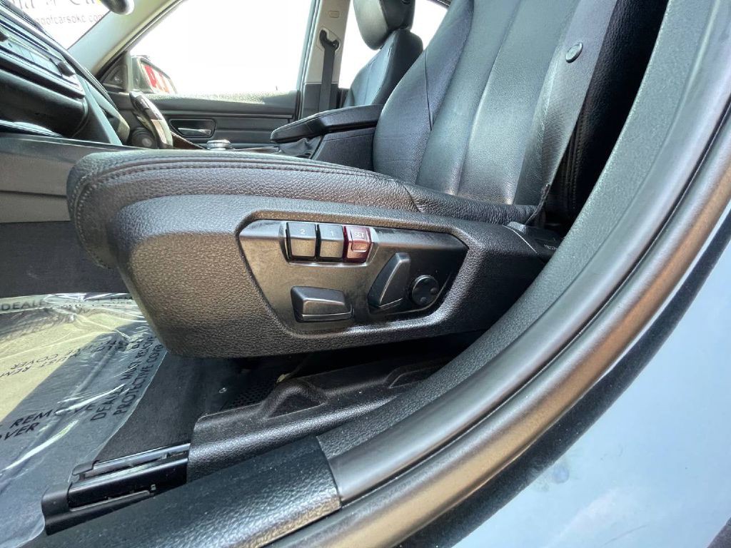 2015 BMW 3 Series Image 28