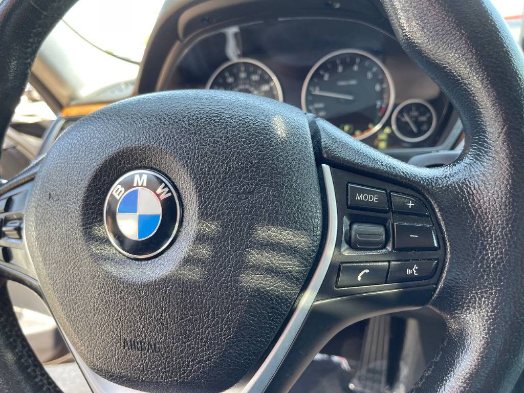 2015 BMW 3 Series Image 38