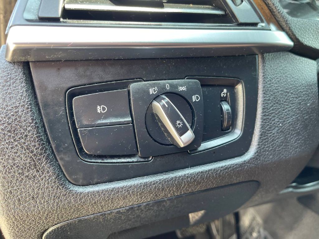 2015 BMW 3 Series Image 39