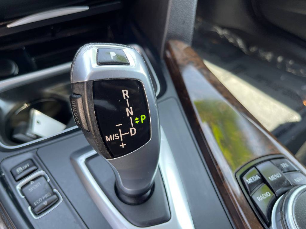 2015 BMW 3 Series Image 49