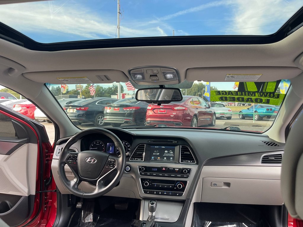 2017 Hyundai Sonata Image 17