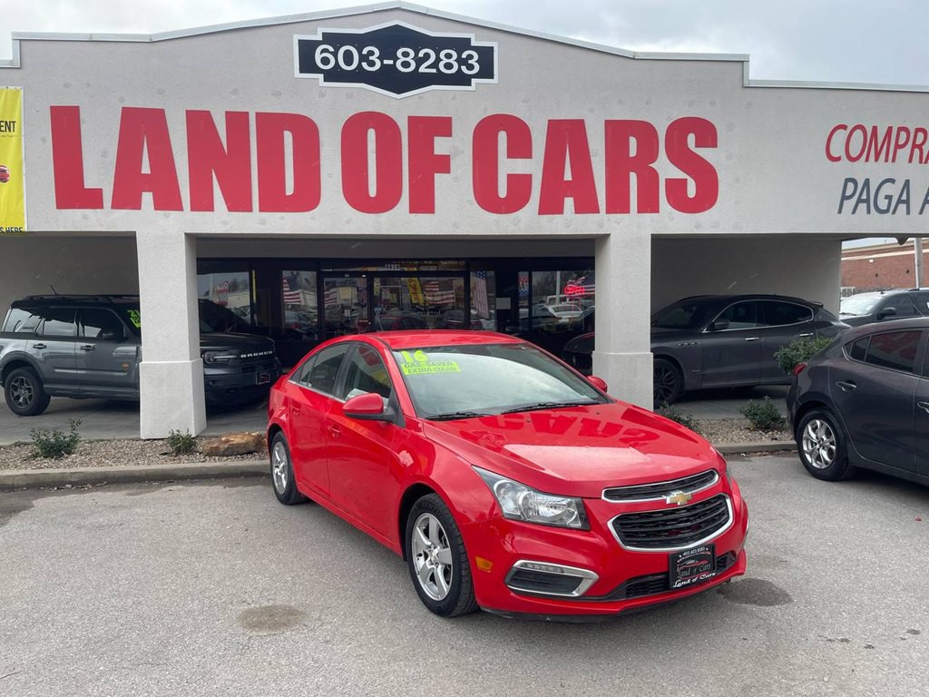 2016 Chevrolet Cruze Image 2