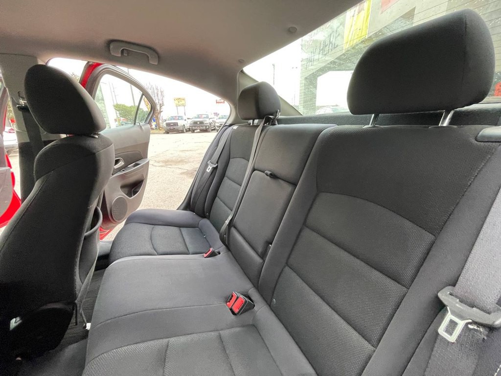 2016 Chevrolet Cruze Image 11