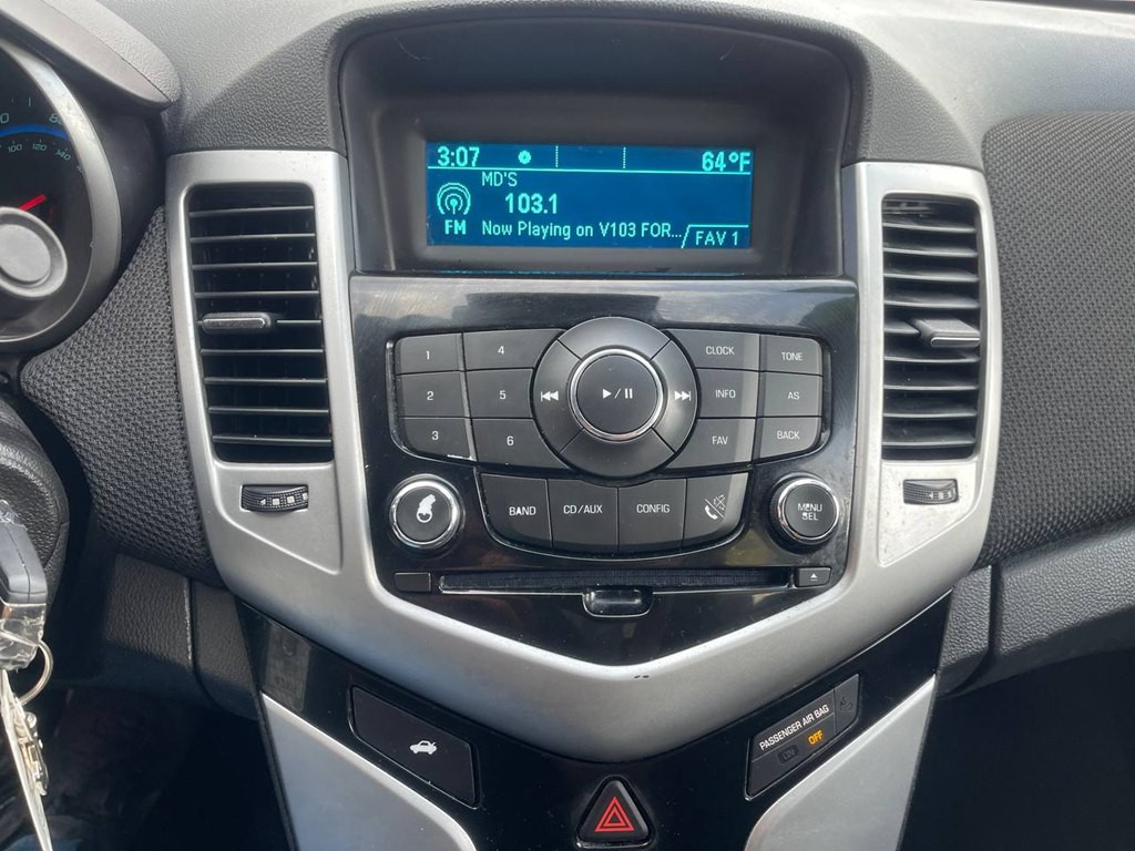2016 Chevrolet Cruze Image 28
