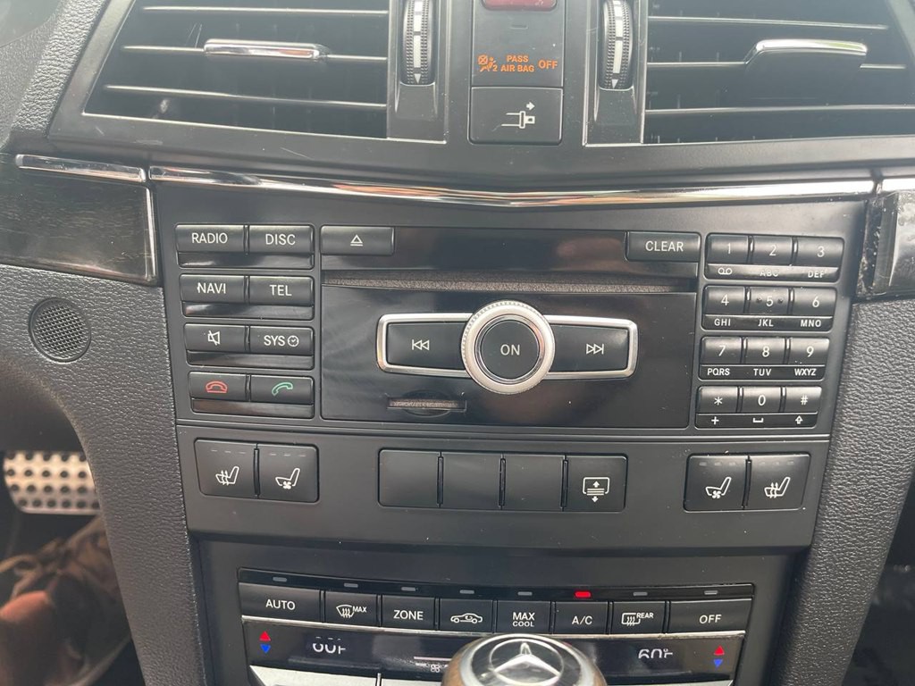 2012 Mercedes-Benz E-Class Image 30