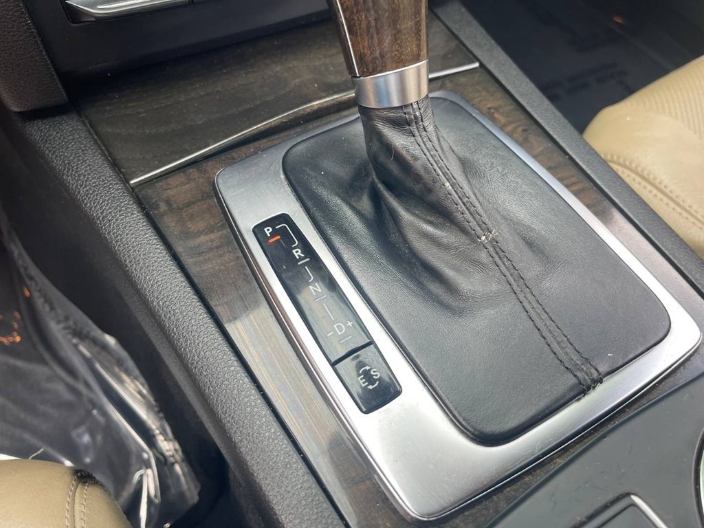 2012 Mercedes-Benz E-Class Image 32