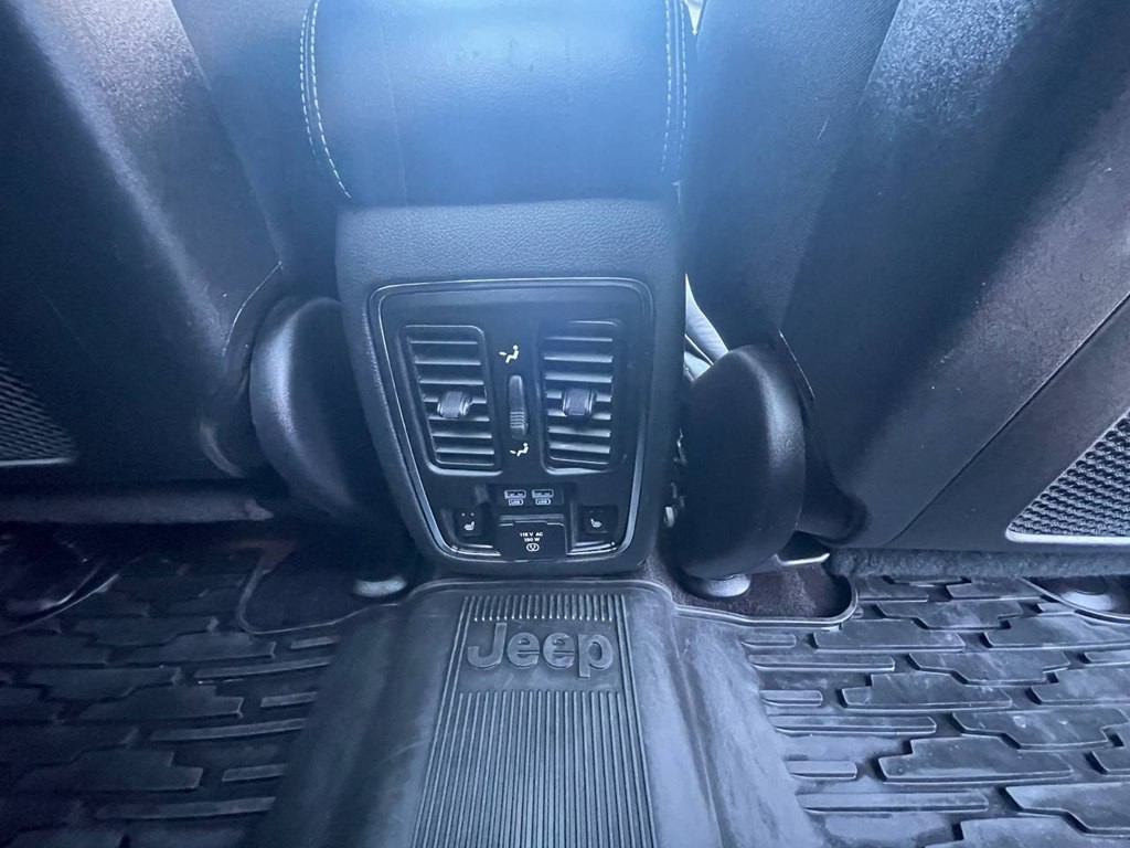2017 Jeep Grand Cherokee Image 16