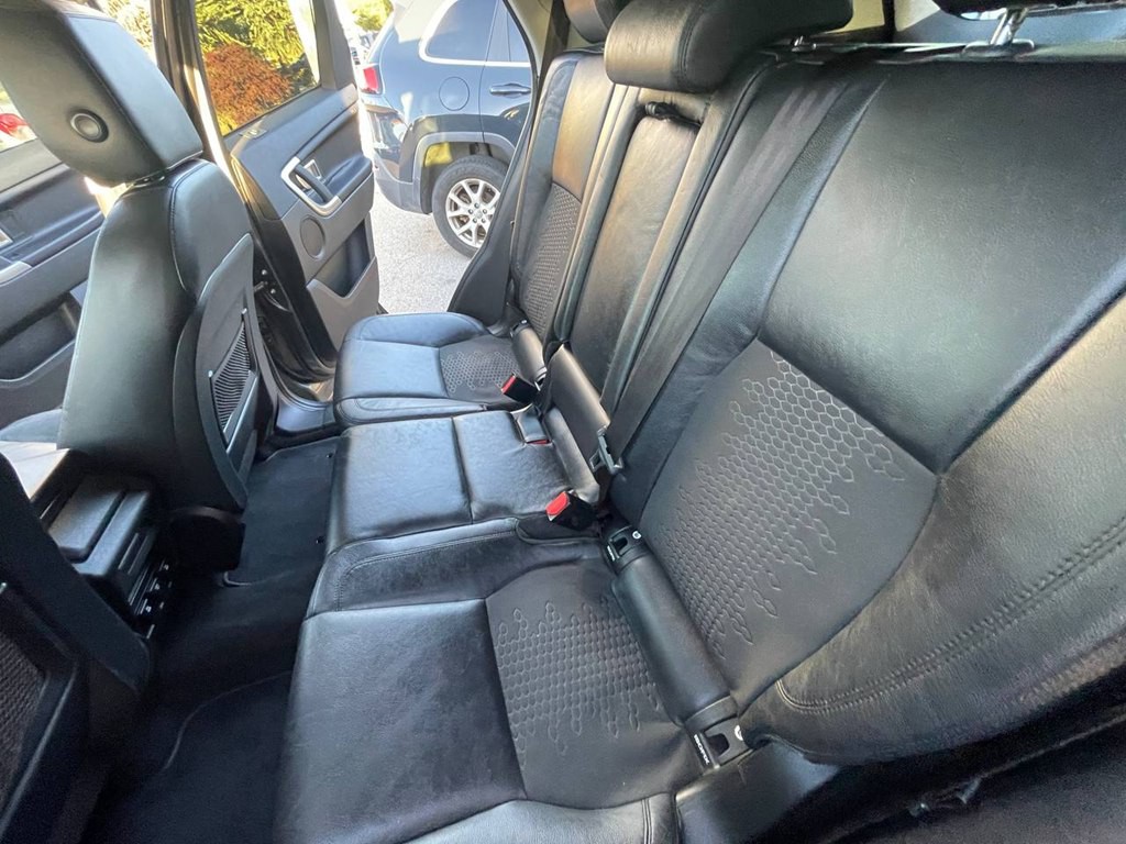 2016 Land Rover Discovery Sport Image 12