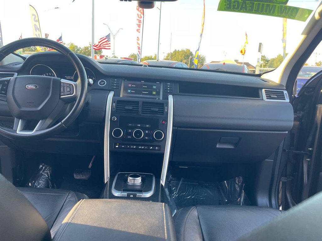 2016 Land Rover Discovery Sport Image 17