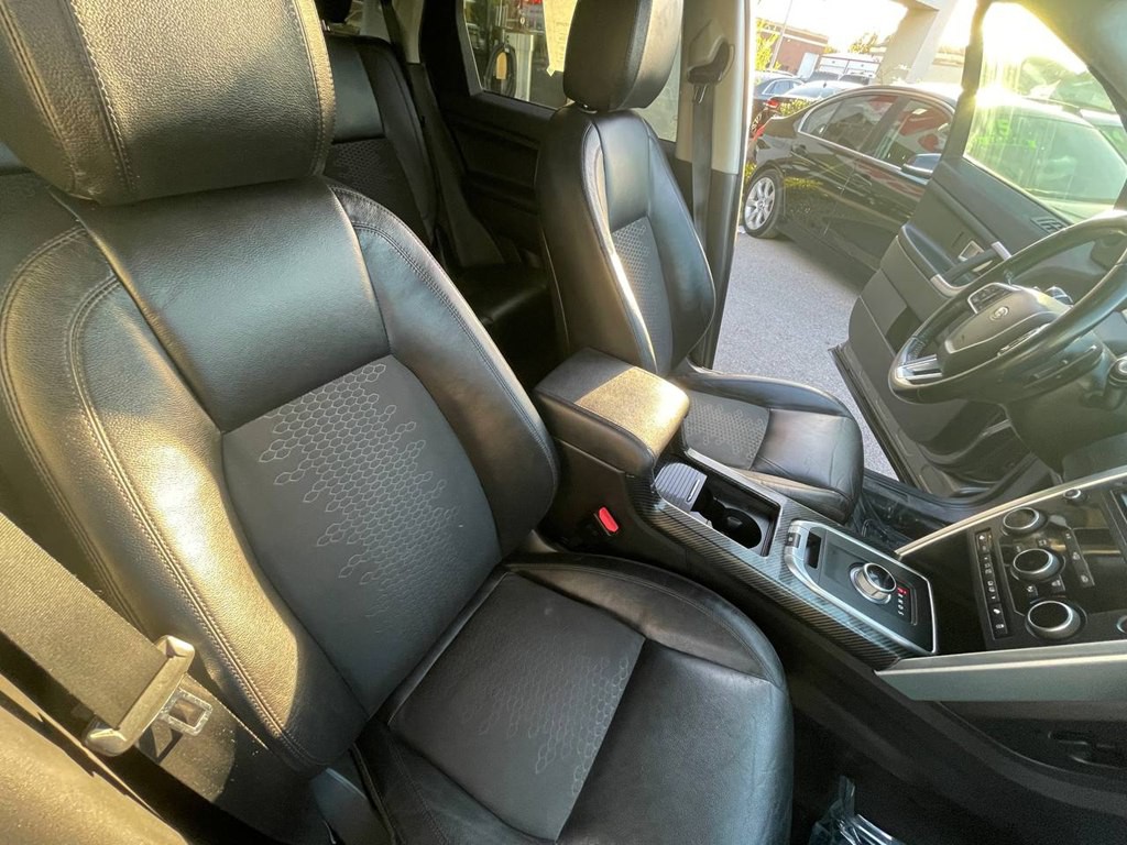 2016 Land Rover Discovery Sport Image 20