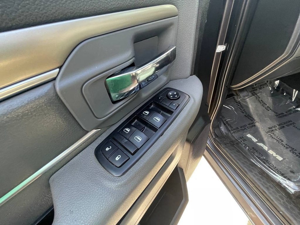 2015 RAM 1500 Image 23