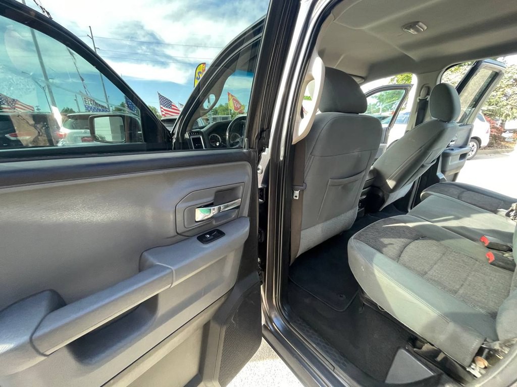 2015 RAM 1500 Image 6