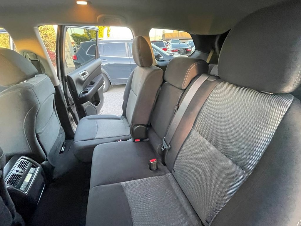 2017 Nissan Pathfinder Image 13