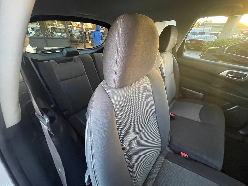 2017 Nissan Pathfinder Image 18