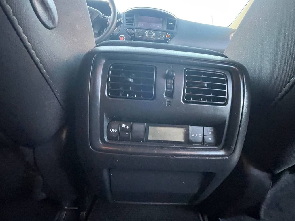 2017 Nissan Pathfinder Image 21