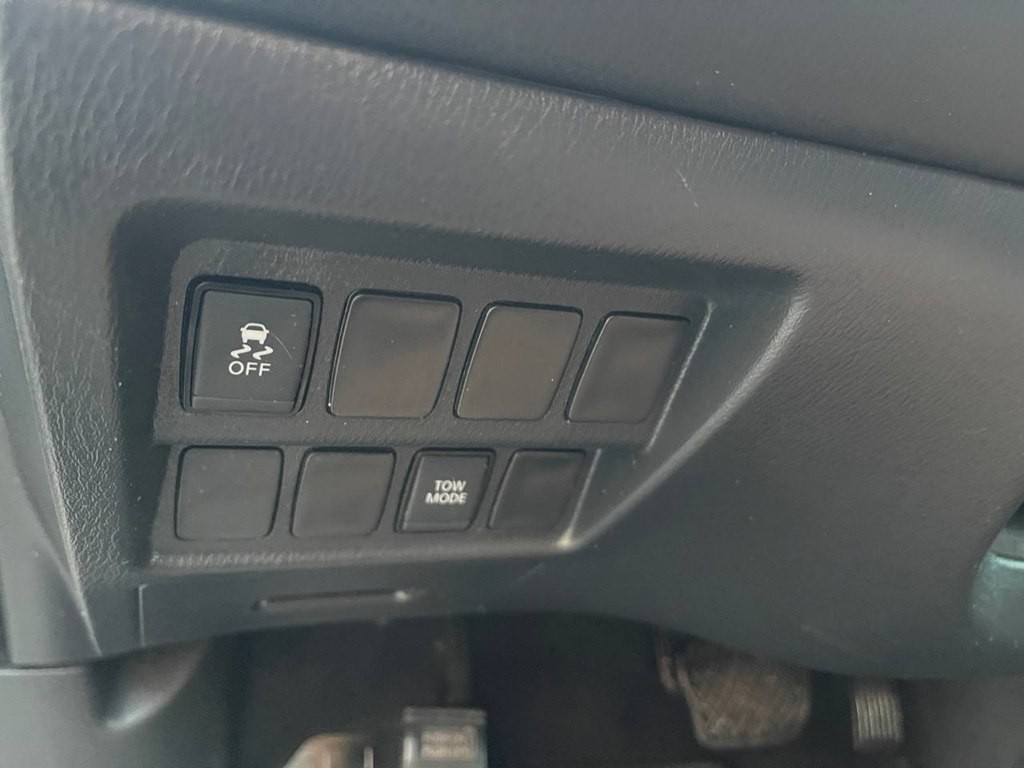 2017 Nissan Pathfinder Image 35