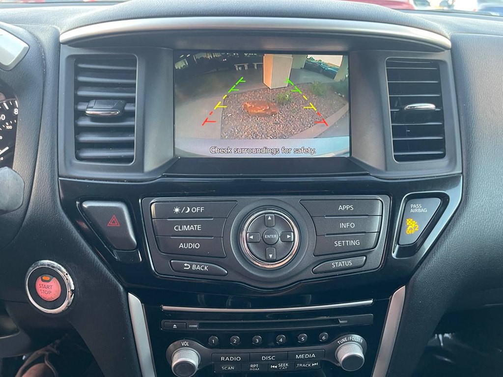 2017 Nissan Pathfinder Image 38