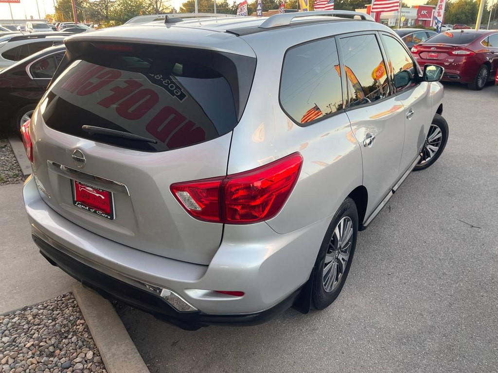 2017 Nissan Pathfinder Image 47