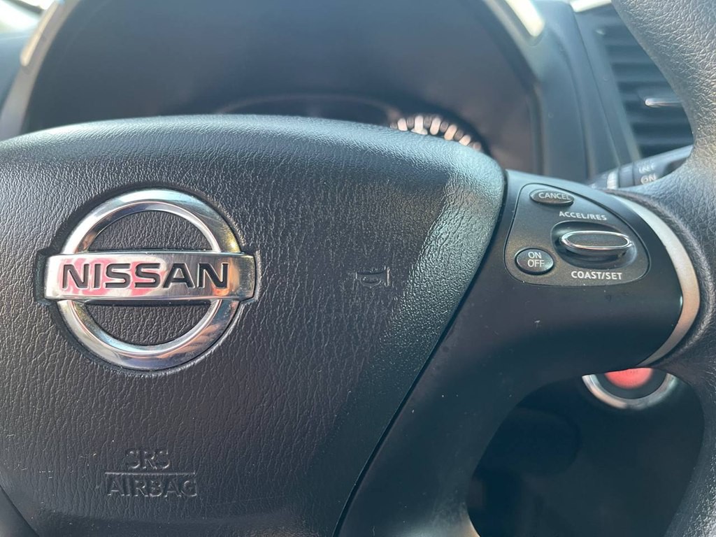 2017 Nissan Pathfinder Image 34