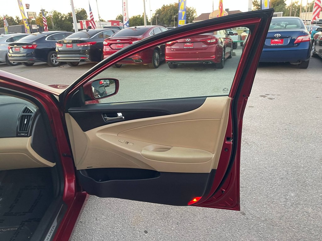 2011 Hyundai Sonata Image 5