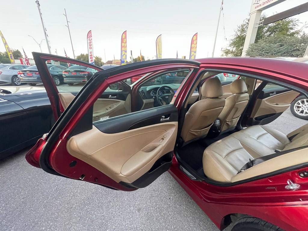 2011 Hyundai Sonata Image 9