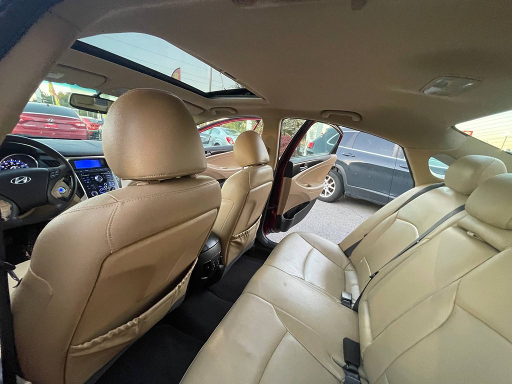 2011 Hyundai Sonata Image 12