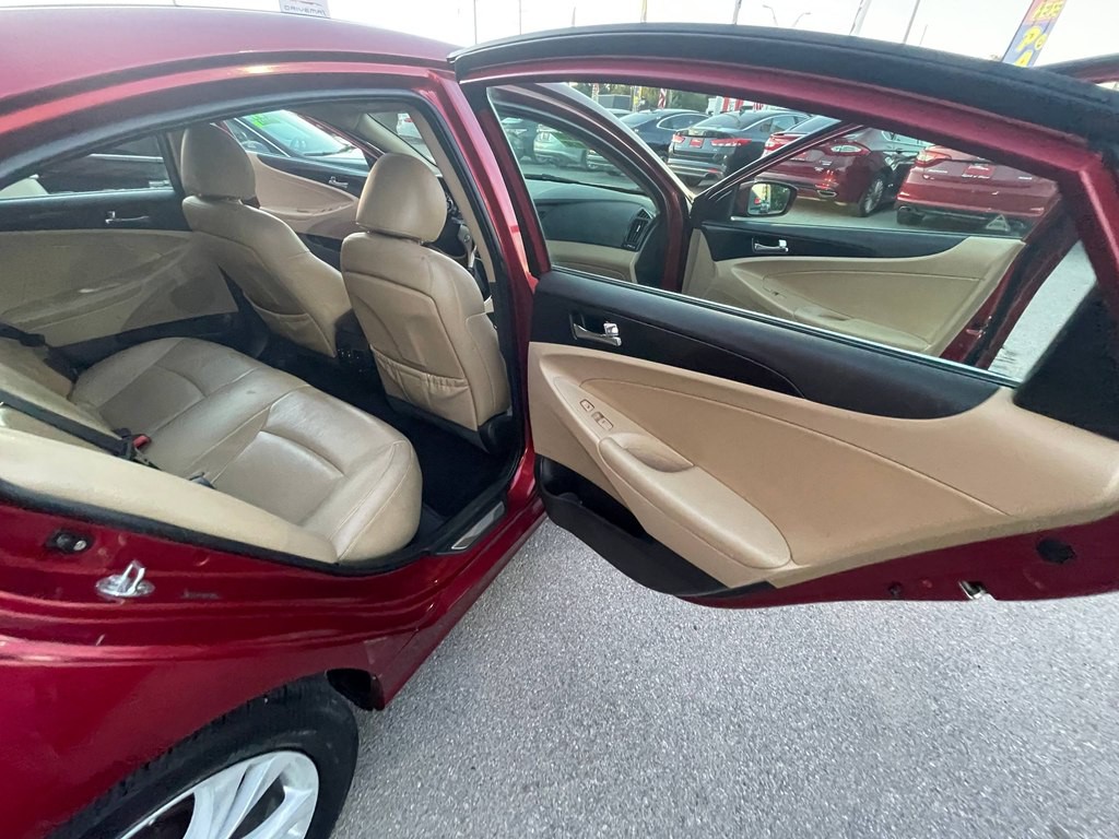 2011 Hyundai Sonata Image 13