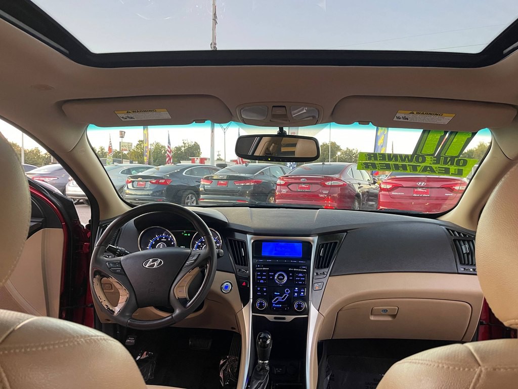 2011 Hyundai Sonata Image 17