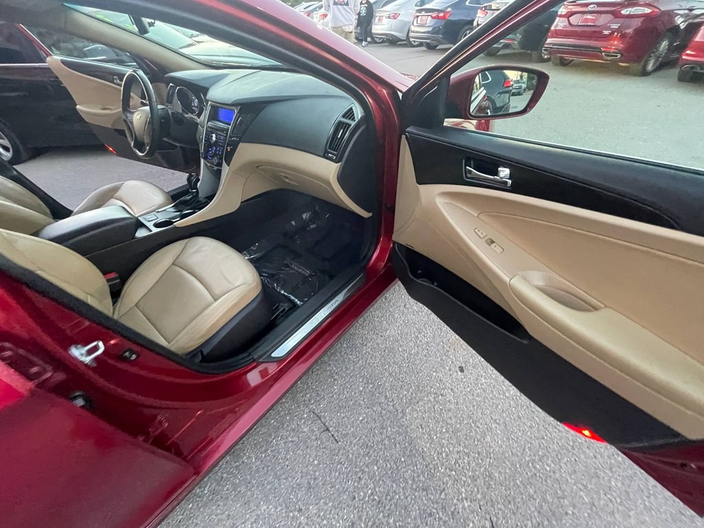 2011 Hyundai Sonata Image 20