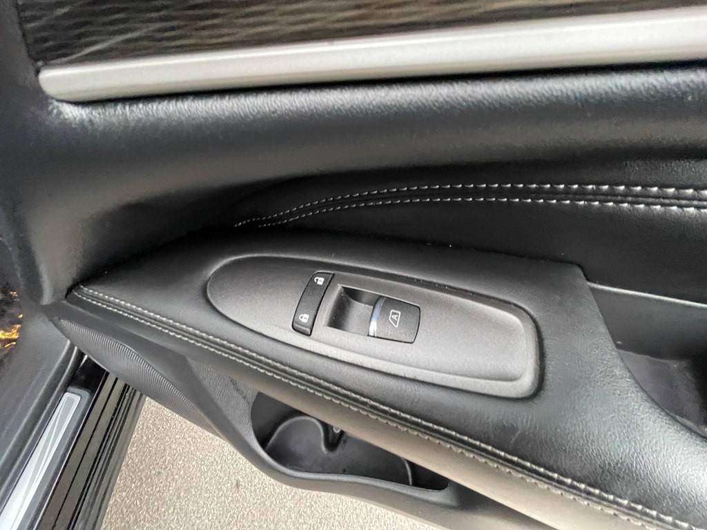 2016 INFINITI QX60 Image 27