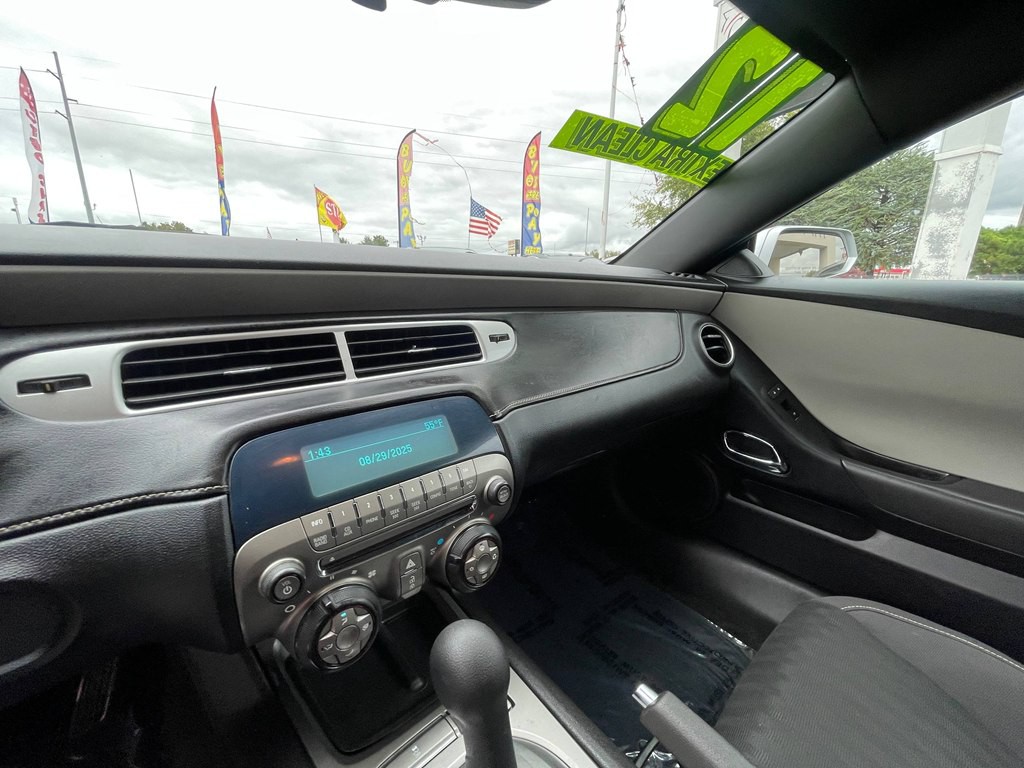 2012 Chevrolet Camaro Image 16