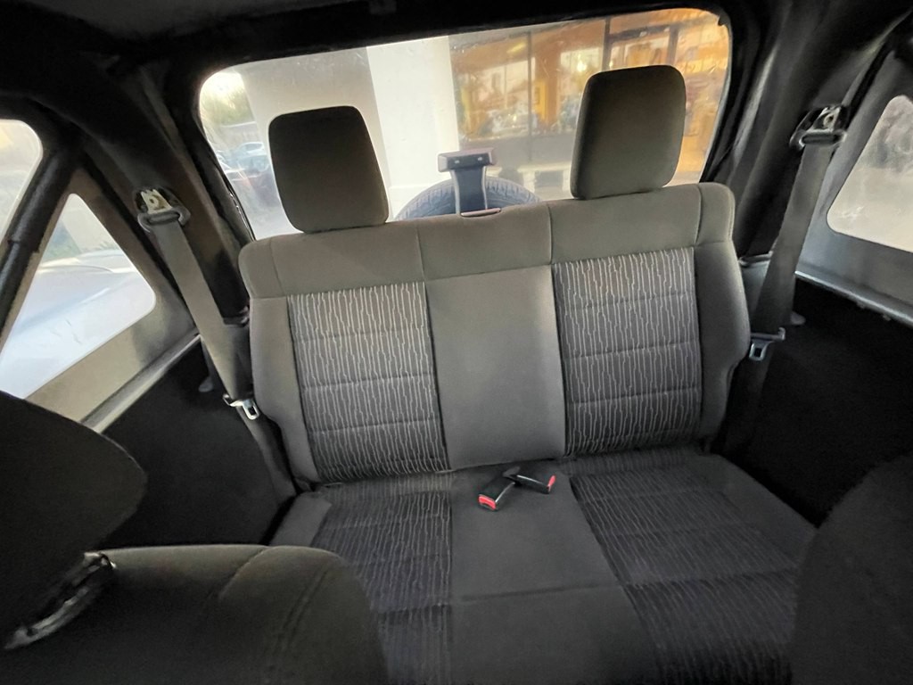 2011 Jeep Wrangler Image 14