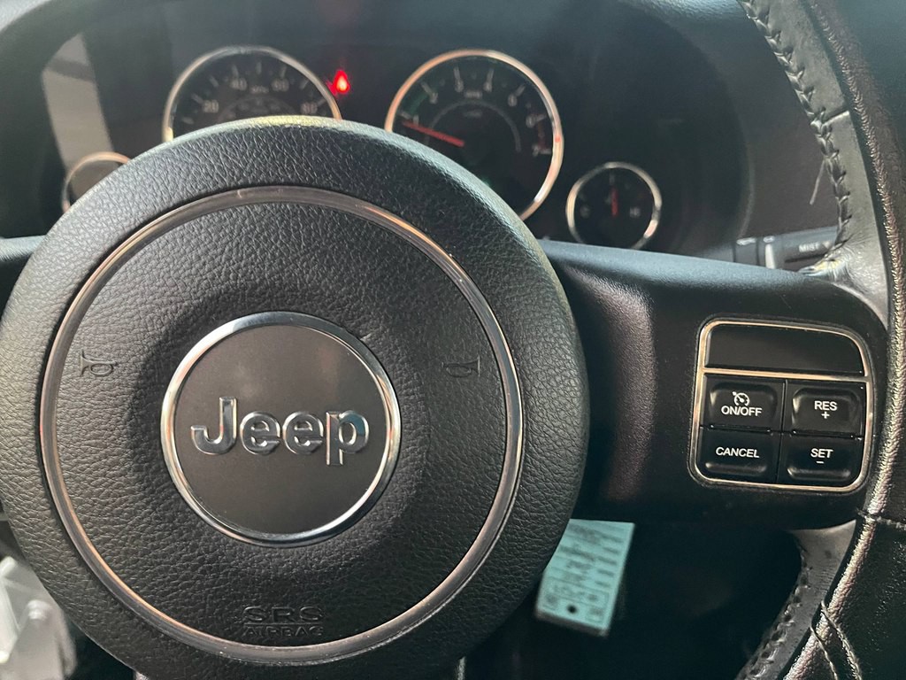 2011 Jeep Wrangler Image 18