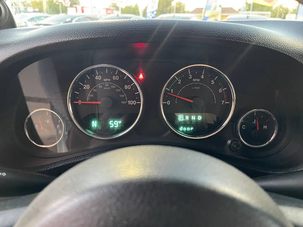 2011 Jeep Wrangler Image 20